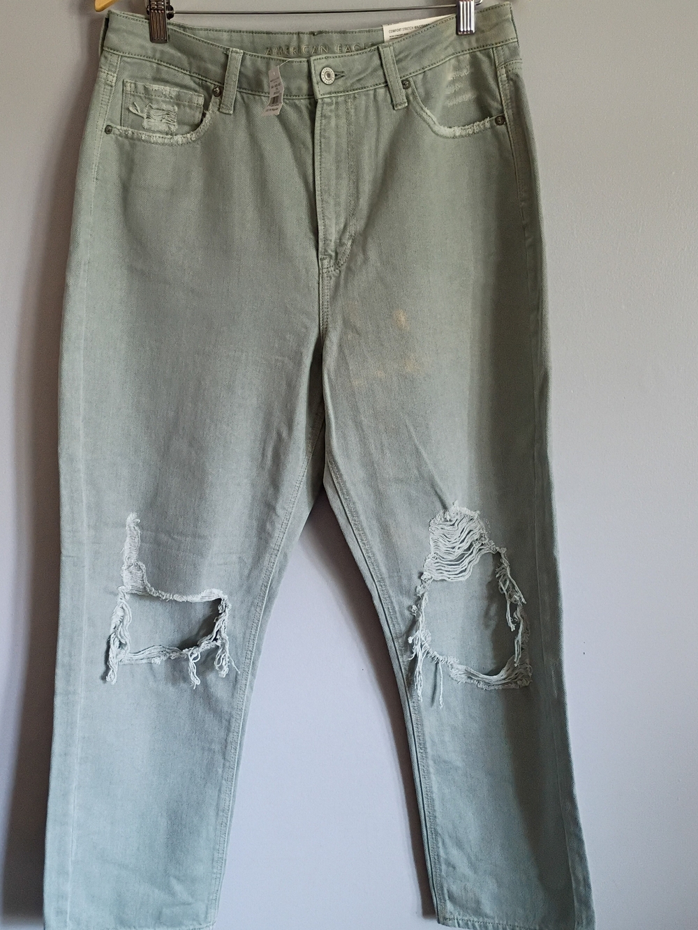 American Eagle Mom Straight Jeans Size 14 NWT Distressed